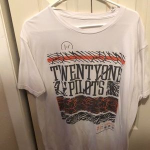 Twenty one Pilots tee